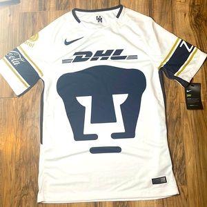 Men’s Nike Team shirt (two small stains)